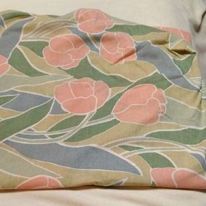 Floral Bedding Queen fitted sheet- Peach and Green, is an 8” pocket in corner